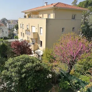 Soraya , Quiet Location With Big Garden Near And Old Town Of Apartment