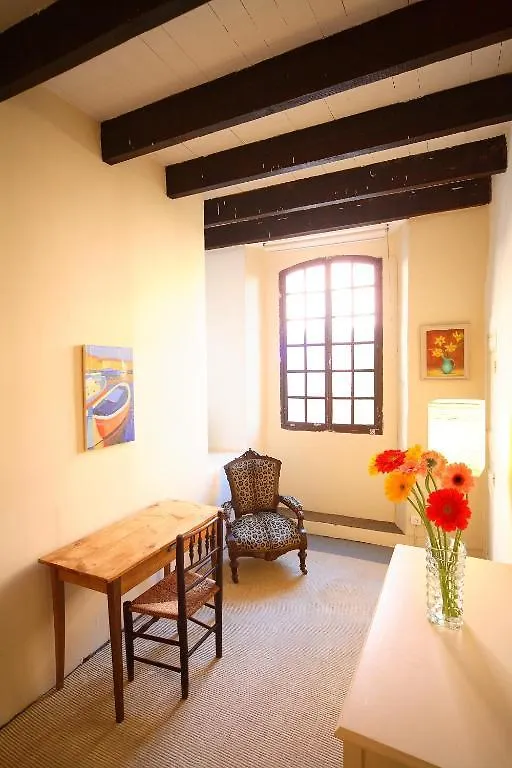 ** Nocleg ze śniadaniem Bed and Breakfast Belle De Nuit Oppède Francja